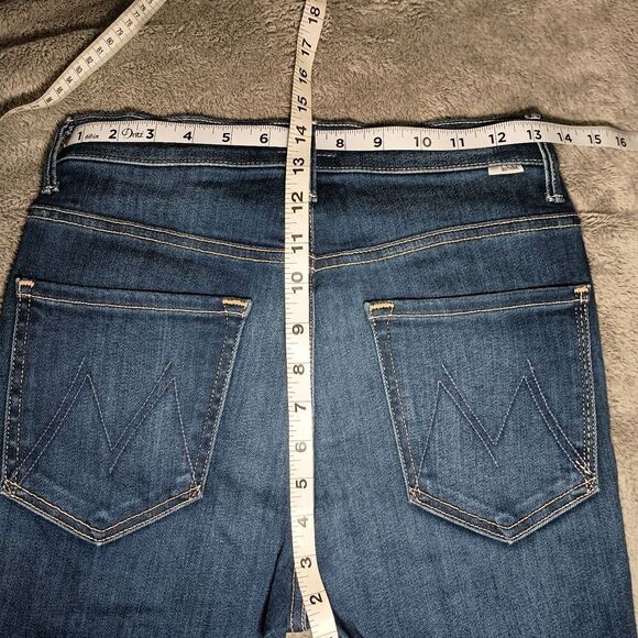 MOTHER The High Waisted Swooner Ankle Fray Jeans in Taxi Wash 27 - Picture 16 of 16